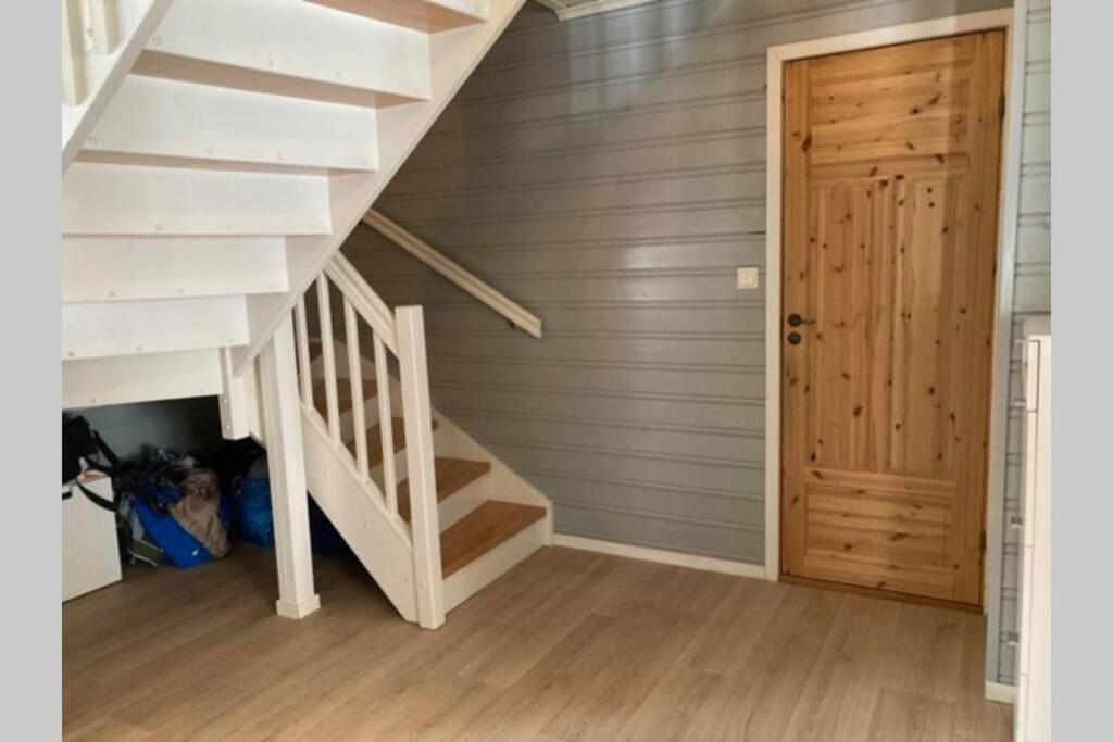 Comfortable House In Quiet Area Luster Bagian luar foto